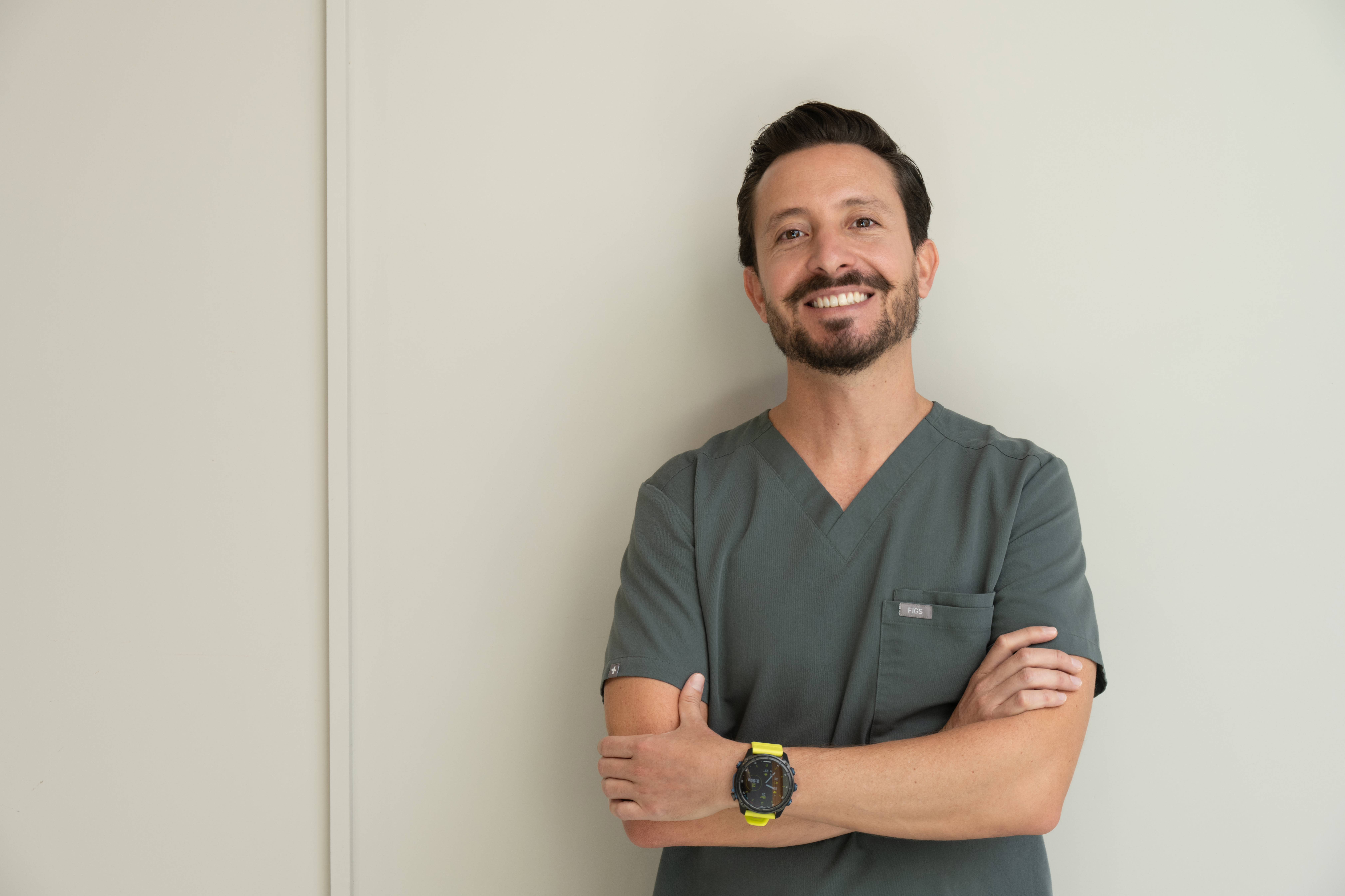Dr. Carlos Valenzuela
